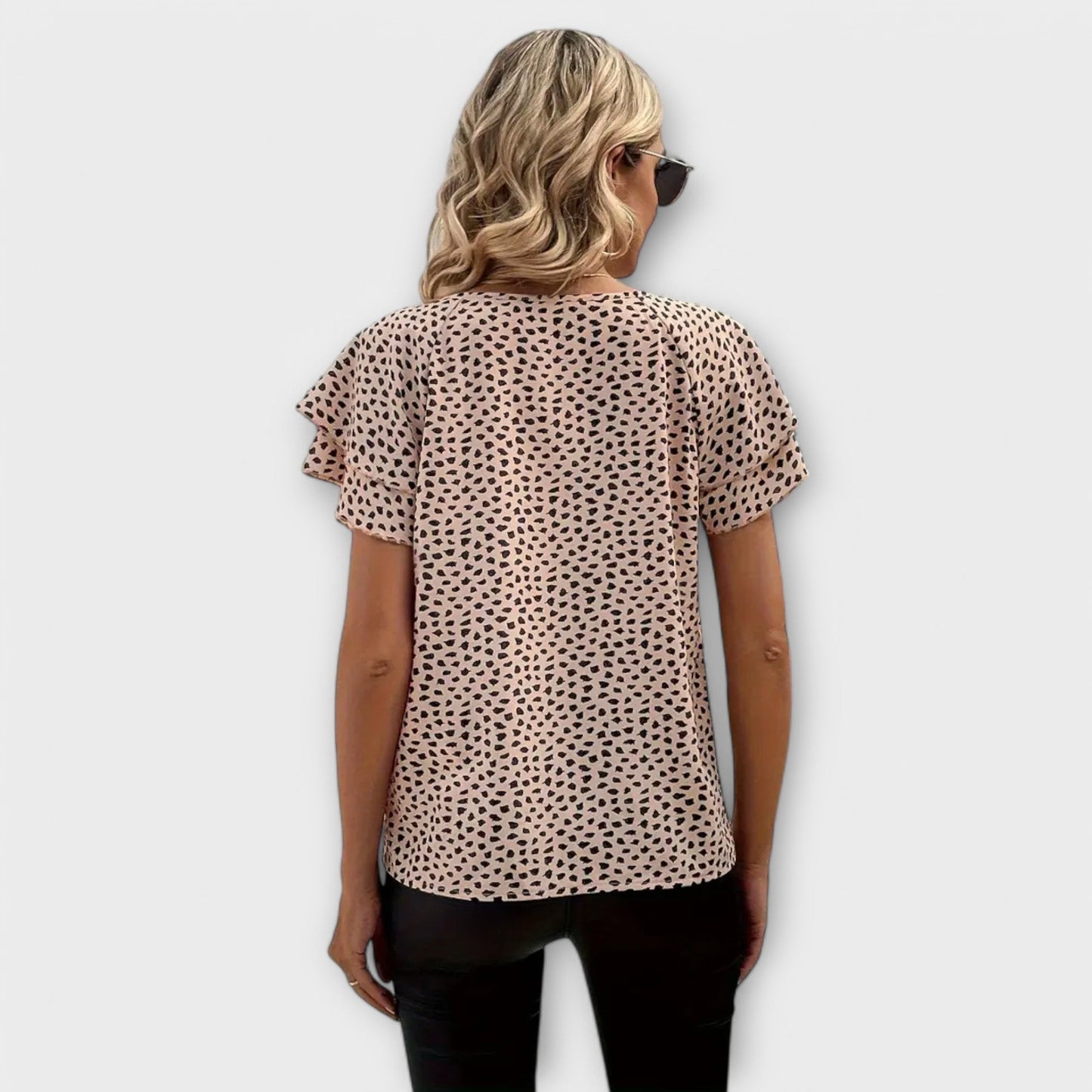 Emily – Blouse met Allover Print en Ruffle Details