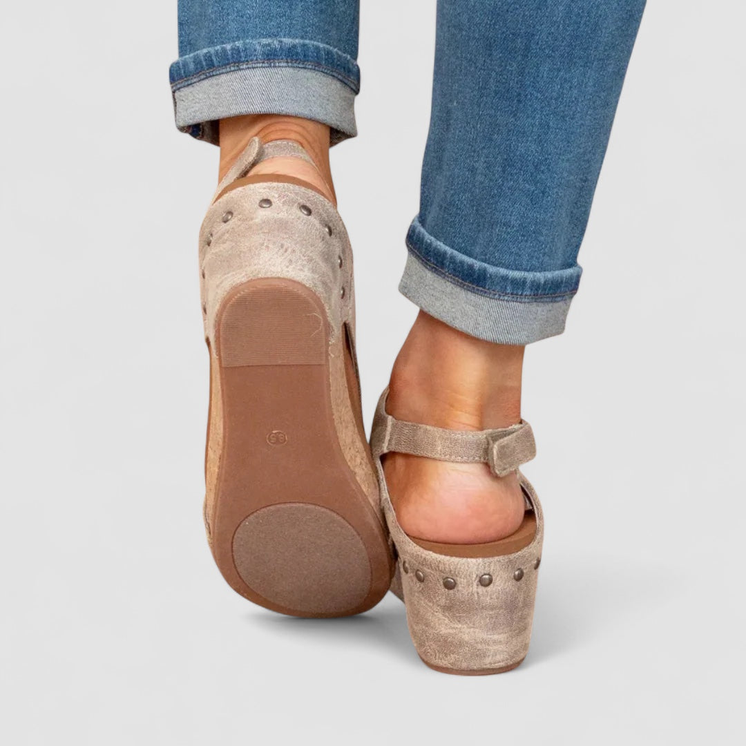 LW™ | Mocka Hakken Sandalen