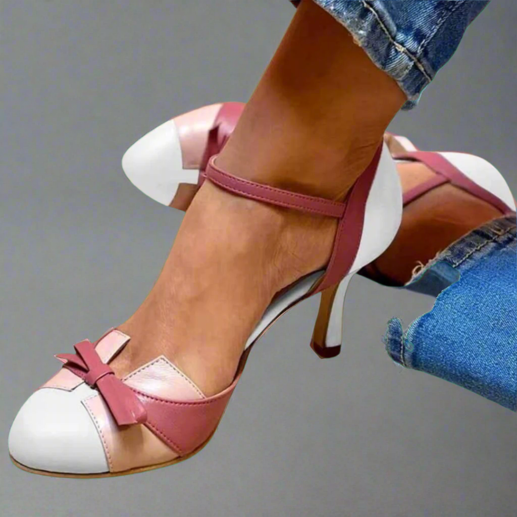 LUCINDA | Elegante color block decolleté met een mooie strikdecoratie