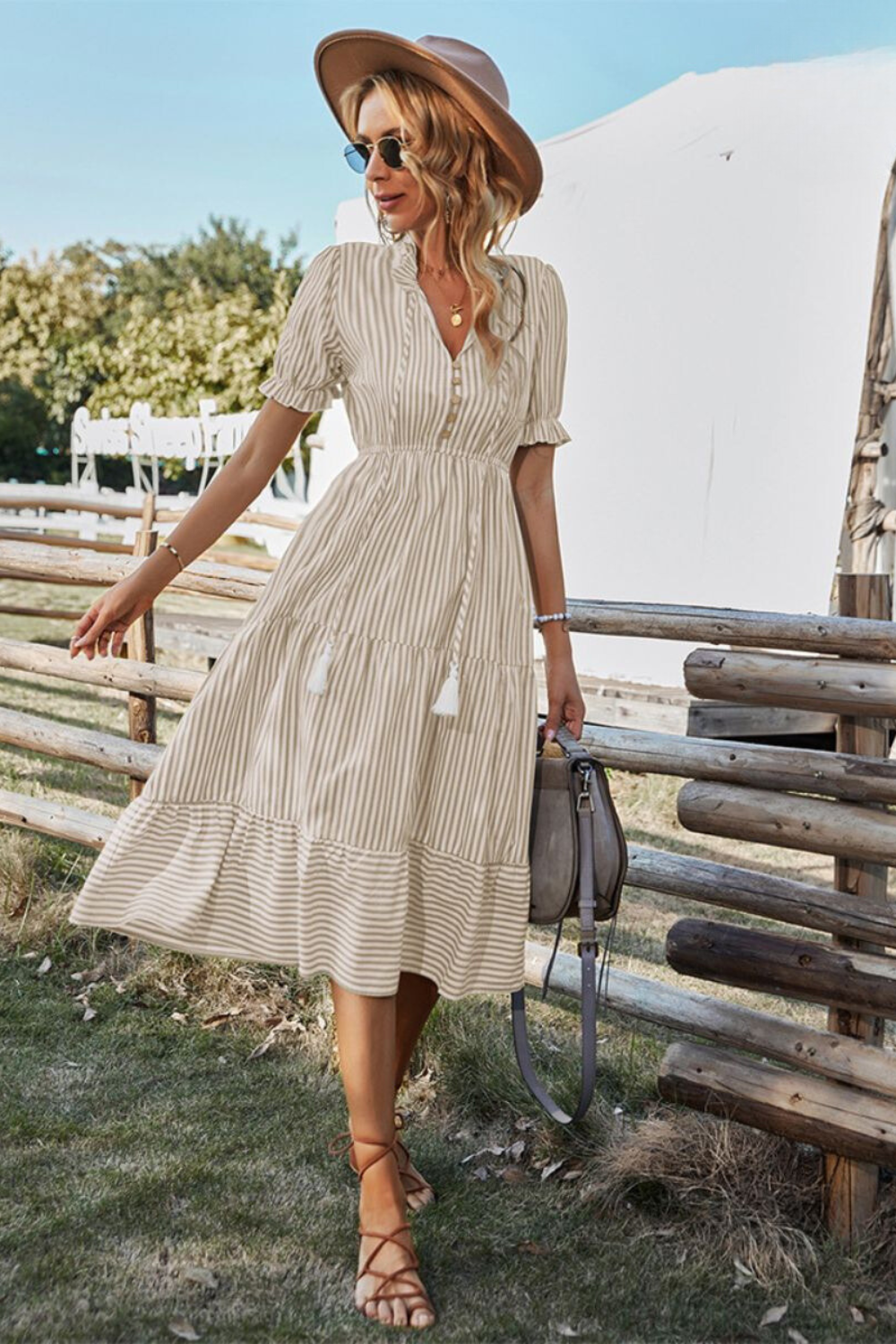 Lucia | Stijl Frizzante met Midi Jurk met Strepen en Franje