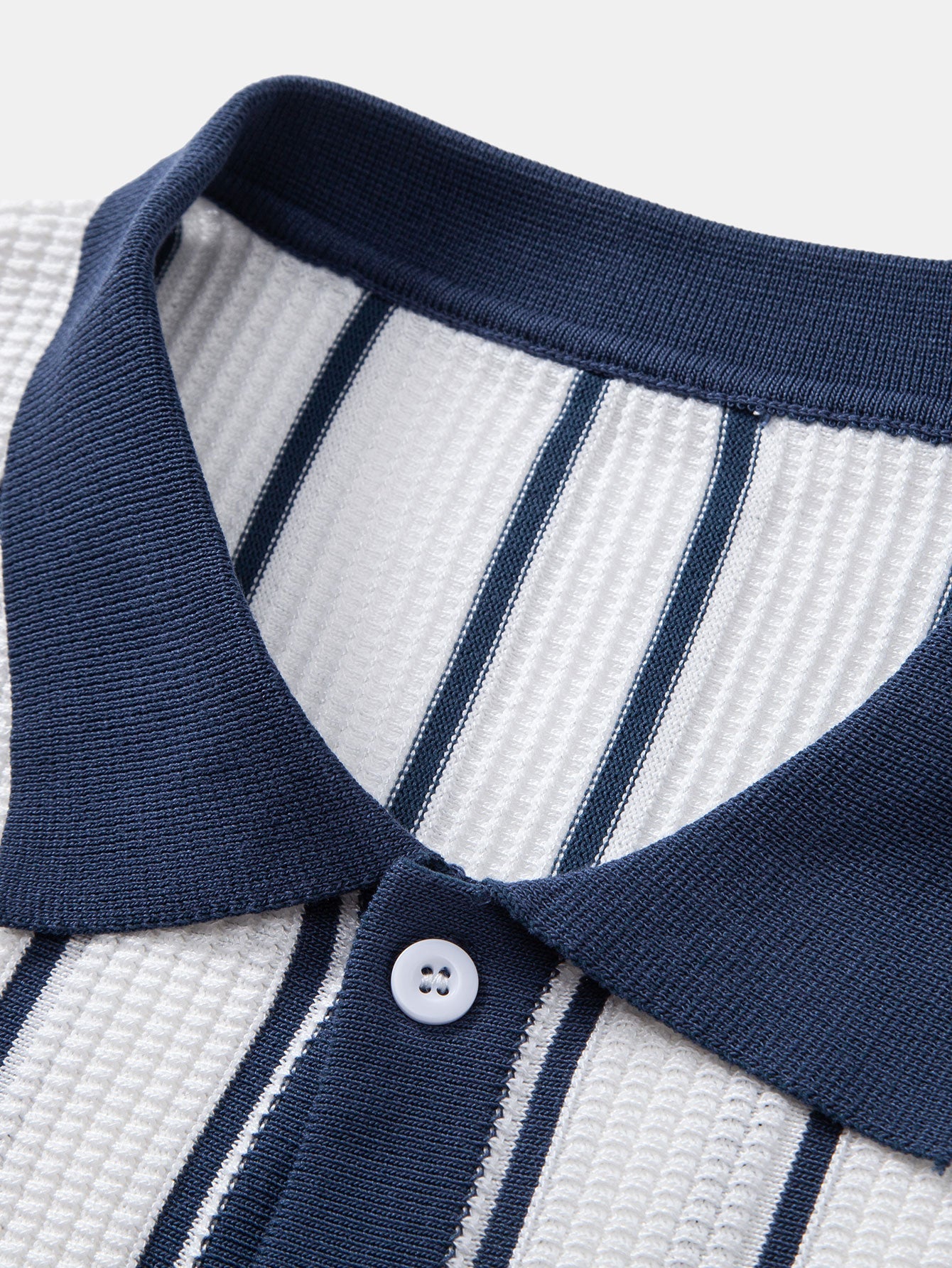 Gestreept gebreid shirt met knopen