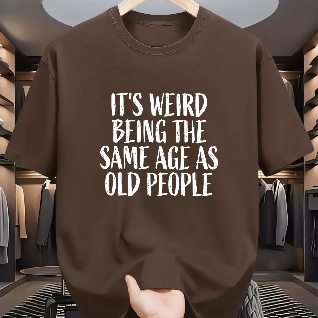 Weird™ – Het T-shirt dat je leeftijd met humor draagt