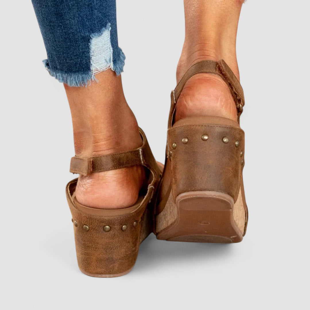 LW™ | Mocka Hakken Sandalen