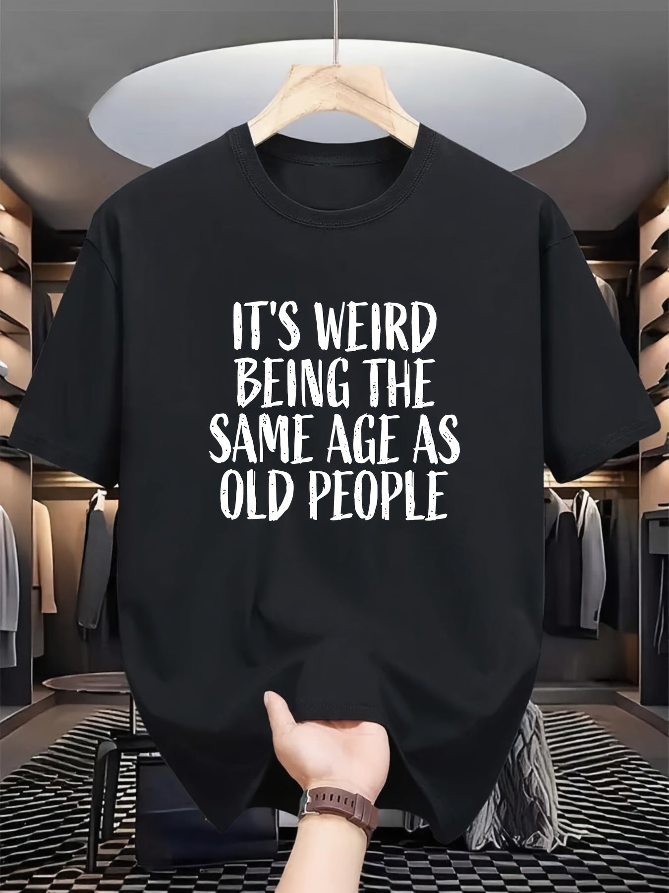 Weird™ – Het T-shirt dat je leeftijd met humor draagt