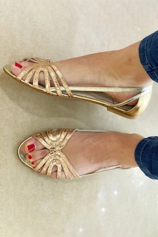 Elegante en comfortabele Alberta Slingback Sandalen met gegraveerde details