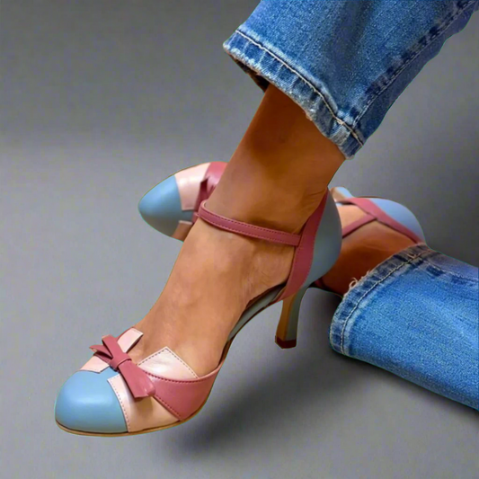 LUCINDA | Elegante color block decolleté met een mooie strikdecoratie