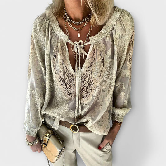 Lili - Unieke Blouse met Kantdetails